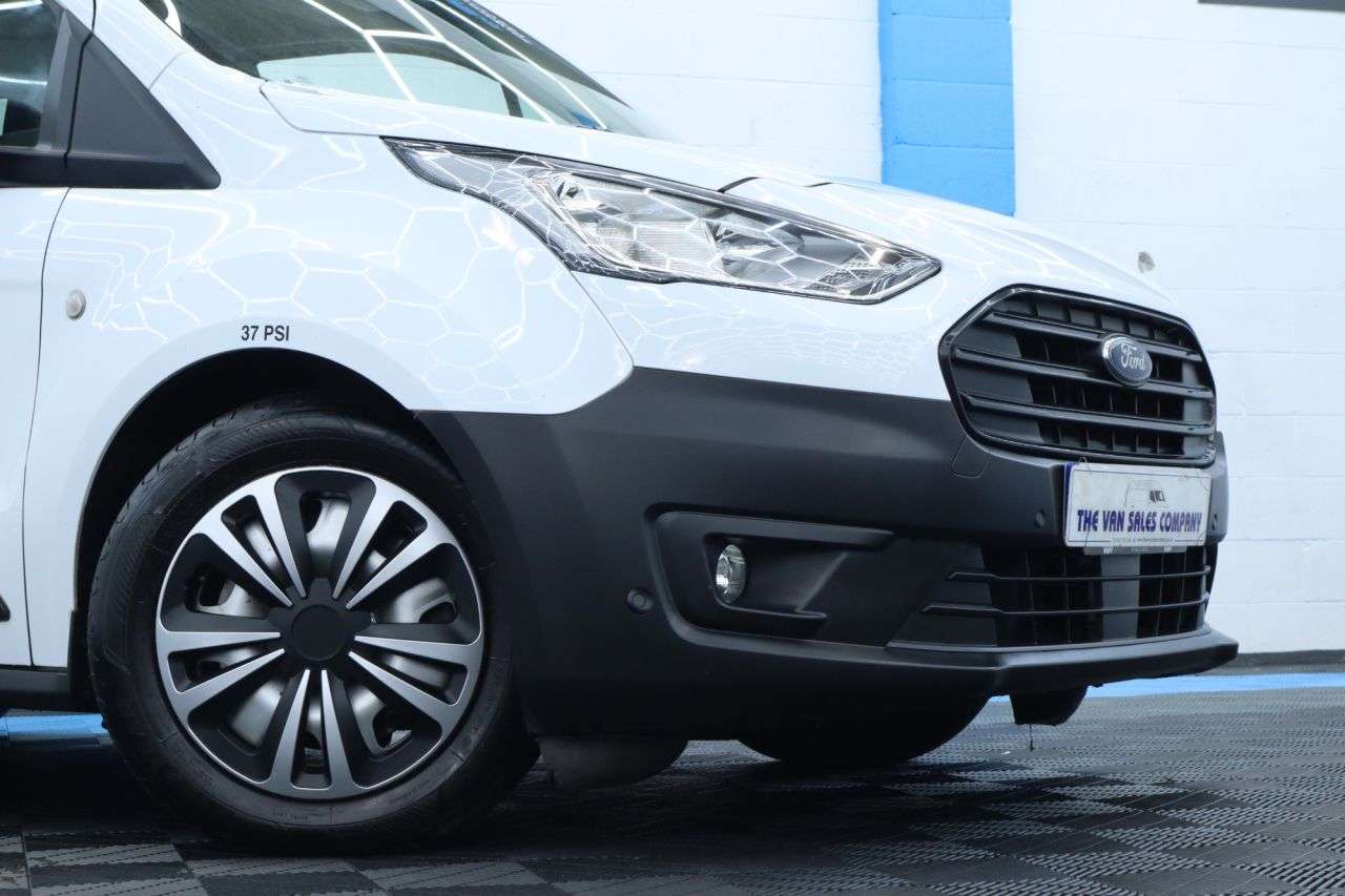 A 2019 FORD TRANSIT CONNECT 1.5 220 EcoBlue Panel Van 5dr Diesel Auto L1 Euro 6 (s/s) (100 ps) NO VAT - A 2019 FORD TRANSIT CONNECT 1.5 220 EcoBlue Panel Van 5dr Diesel Auto L1 Euro 6 (s/s) (100 ps) NO VAT -