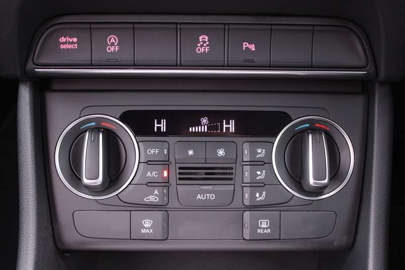 2018 AUDI Q3 2018 AUDI Q3