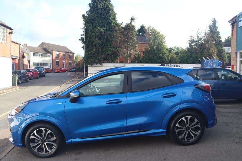 A 2023 FORD PUMA 1.0T EcoBoost MHEV ST-Line SUV 5dr Petrol Hybrid Manual Euro 6 (s/s) (125 ps) A 2023 FORD PUMA 1.0T EcoBoost MHEV ST-Line SUV 5dr Petrol Hybrid Manual Euro 6 (s/s) (125 ps)