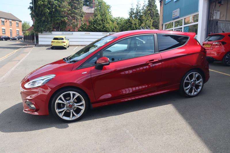 A 2019 FORD FIESTA 1.0T EcoBoost GPF ST-Line X Hatchback 3dr Petrol Manual Euro 6 (s/s) (140 ps) A 2019 FORD FIESTA 1.0T EcoBoost GPF ST-Line X Hatchback 3dr Petrol Manual Euro 6 (s/s) (140 ps)
