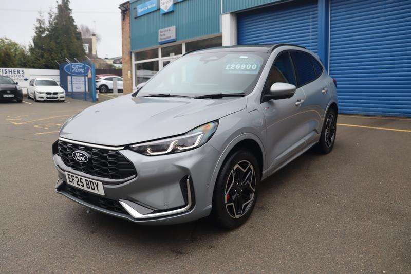 A 2025 FORD KUGA 2.5 Duratec 14.4kWh ST-Line X SUV 5dr Petrol Plug-in Hybrid CVT Euro 6 (s/s) (243 ps) A 2025 FORD KUGA 2.5 Duratec 14.4kWh ST-Line X SUV 5dr Petrol Plug-in Hybrid CVT Euro 6 (s/s) (243 ps)