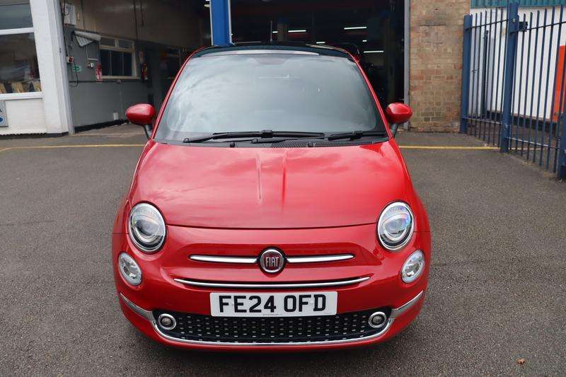 A 2024 FIAT 500 1.0 MHEV Hatchback 3dr Petrol Manual Euro 6 (s/s) (70 bhp) A 2024 FIAT 500 1.0 MHEV Hatchback 3dr Petrol Manual Euro 6 (s/s) (70 bhp)