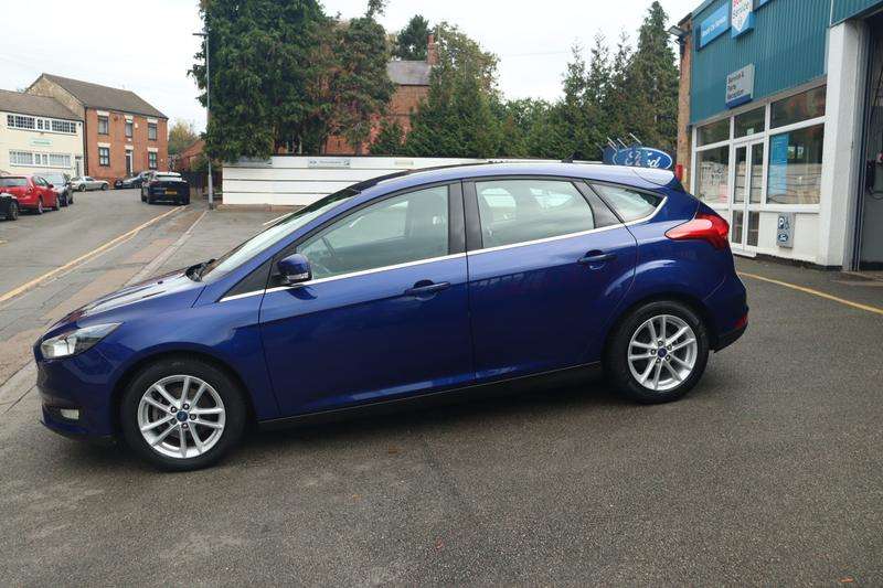 A 2015 FORD FOCUS 1.5 TDCi Zetec Hatchback 5dr Diesel Manual Euro 6 (s/s) (120 ps) A 2015 FORD FOCUS 1.5 TDCi Zetec Hatchback 5dr Diesel Manual Euro 6 (s/s) (120 ps)