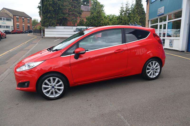 A 2013 FORD FIESTA 1.0 Zetec Hatchback 3dr Petrol Manual Euro 5 (s/s) (80 ps) A 2013 FORD FIESTA 1.0 Zetec Hatchback 3dr Petrol Manual Euro 5 (s/s) (80 ps)