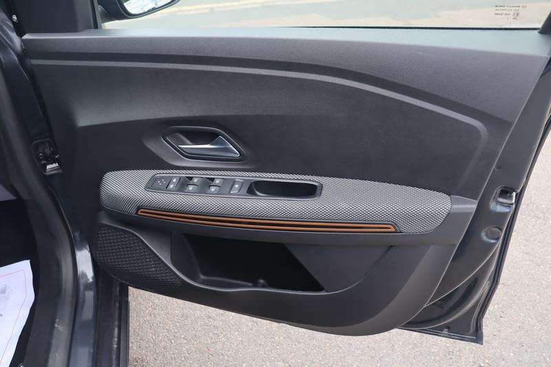 2022 DACIA SANDERO STEPWAY 2022 DACIA SANDERO STEPWAY