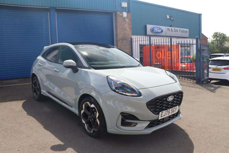 A 2025 FORD PUMA 1.0T EcoBoost MHEV ST-Line X SUV 5dr Petrol Hybrid DCT Euro 6 (s/s) (125 ps) A 2025 FORD PUMA 1.0T EcoBoost MHEV ST-Line X SUV 5dr Petrol Hybrid DCT Euro 6 (s/s) (125 ps)