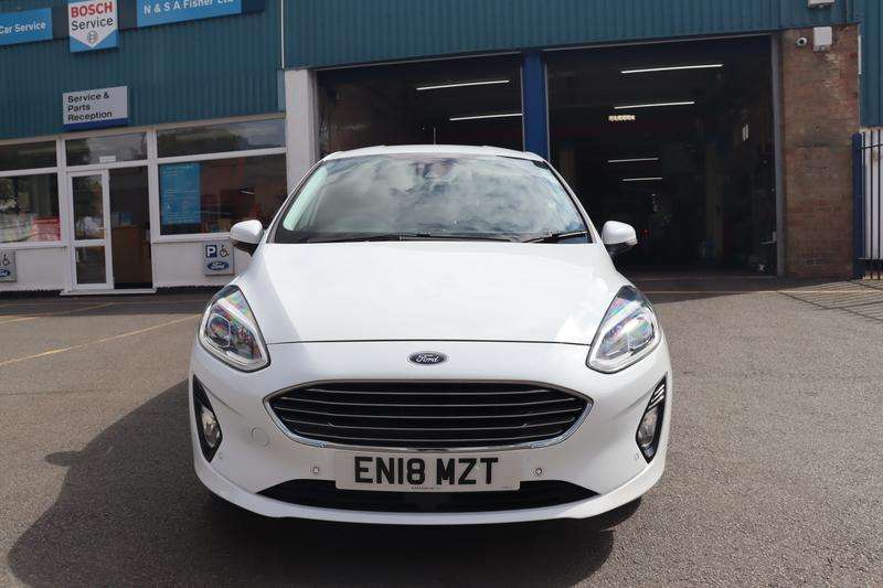 A 2018 FORD FIESTA 1.0T EcoBoost Titanium Hatchback 5dr Petrol Manual Euro 6 (s/s) (100 ps) A 2018 FORD FIESTA 1.0T EcoBoost Titanium Hatchback 5dr Petrol Manual Euro 6 (s/s) (100 ps)
