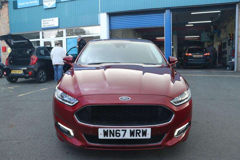 A 2017 FORD MONDEO 2.0 TDCi ST-Line X Hatchback 5dr Diesel Powershift Euro 6 (s/s) (180 ps) A 2017 FORD MONDEO 2.0 TDCi ST-Line X Hatchback 5dr Diesel Powershift Euro 6 (s/s) (180 ps)