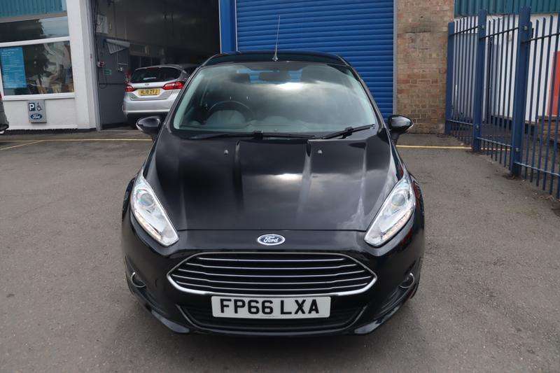 A 2016 FORD FIESTA 1.0T EcoBoost Zetec Hatchback 5dr Petrol Powershift Euro 6 (100 ps) A 2016 FORD FIESTA 1.0T EcoBoost Zetec Hatchback 5dr Petrol Powershift Euro 6 (100 ps)