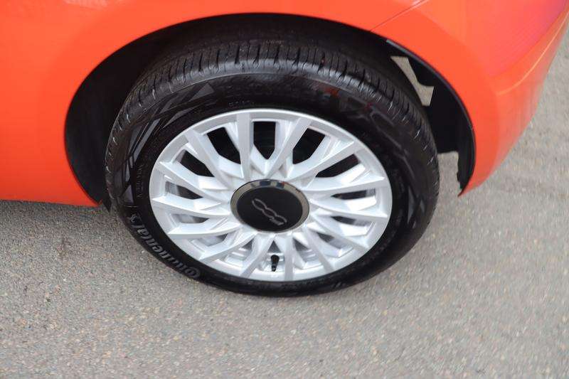 2023 FIAT 500 2023 FIAT 500