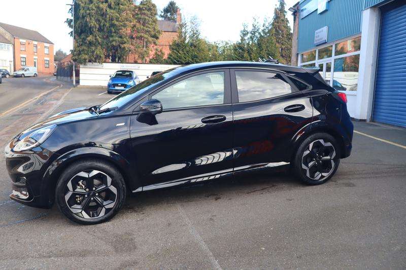 A 2024 FORD PUMA 1.0T EcoBoost MHEV ST-Line X SUV 5dr Petrol Hybrid Manual Euro 6 (s/s) (125 ps) A 2024 FORD PUMA 1.0T EcoBoost MHEV ST-Line X SUV 5dr Petrol Hybrid Manual Euro 6 (s/s) (125 ps)