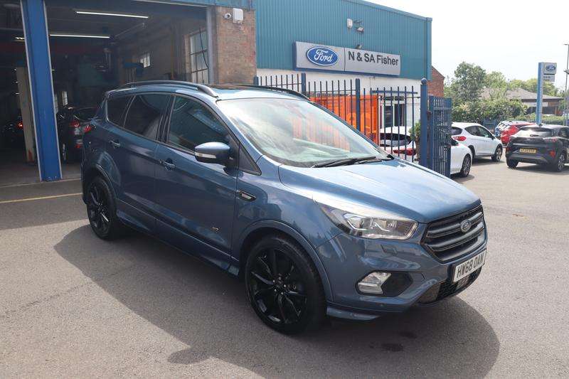 A 2018 FORD KUGA 2.0 TDCi ST-Line X SUV 5dr Diesel Manual AWD Euro 6 (s/s) (180 ps) A 2018 FORD KUGA 2.0 TDCi ST-Line X SUV 5dr Diesel Manual AWD Euro 6 (s/s) (180 ps)