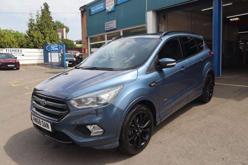 A 2018 FORD KUGA 2.0 TDCi ST-Line X SUV 5dr Diesel Manual AWD Euro 6 (s/s) (180 ps) A 2018 FORD KUGA 2.0 TDCi ST-Line X SUV 5dr Diesel Manual AWD Euro 6 (s/s) (180 ps)