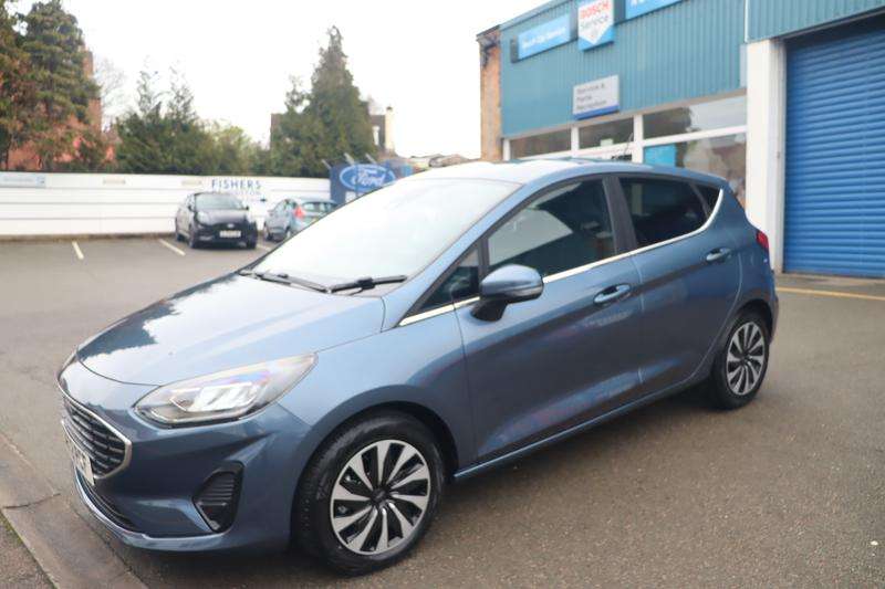 A 2023 FORD FIESTA 1.0T EcoBoost MHEV Titanium Hatchback 5dr Petrol Hybrid DCT Euro 6 (s/s) (125 ps) A 2023 FORD FIESTA 1.0T EcoBoost MHEV Titanium Hatchback 5dr Petrol Hybrid DCT Euro 6 (s/s) (125 ps)