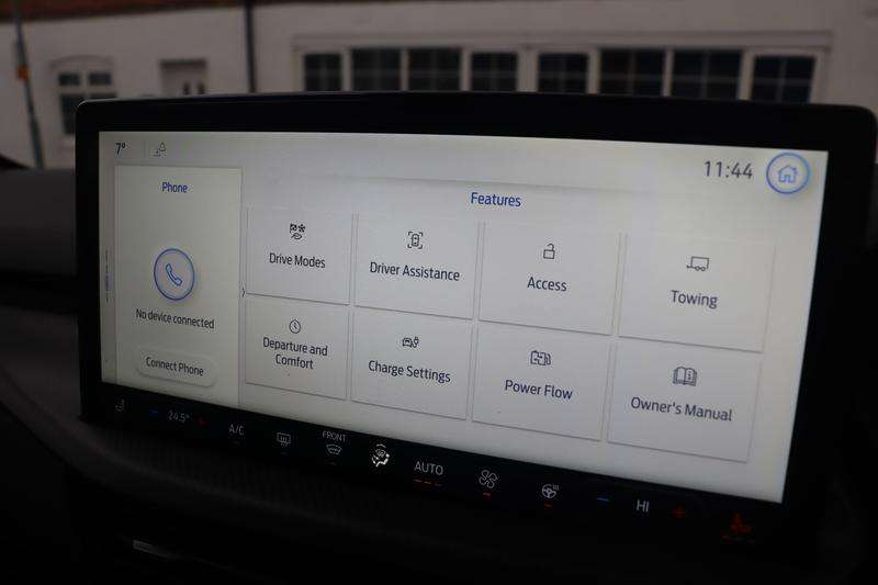 2025 FORD KUGA 2025 FORD KUGA