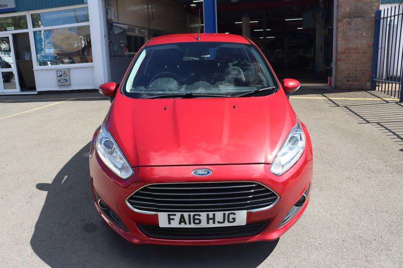 A 2016 FORD FIESTA 1.0T EcoBoost Zetec Hatchback 5dr Petrol Manual Euro 6 (s/s) (100 ps) A 2016 FORD FIESTA 1.0T EcoBoost Zetec Hatchback 5dr Petrol Manual Euro 6 (s/s) (100 ps)