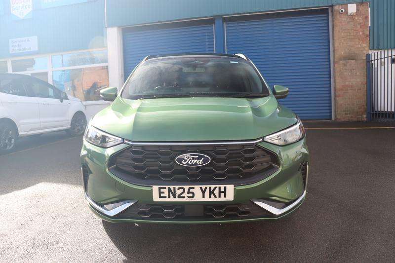 A 2025 FORD KUGA 2.5 Duratec 14.4kWh ST-Line X SUV 5dr Petrol Plug-in Hybrid CVT Euro 6 (s/s) (243 ps) A 2025 FORD KUGA 2.5 Duratec 14.4kWh ST-Line X SUV 5dr Petrol Plug-in Hybrid CVT Euro 6 (s/s) (243 ps)