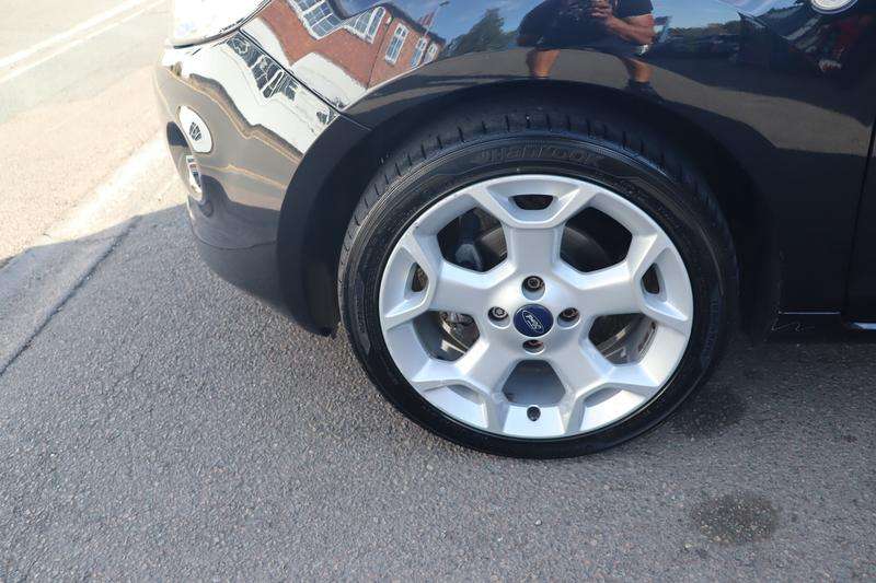2013 FORD KA 2013 FORD KA