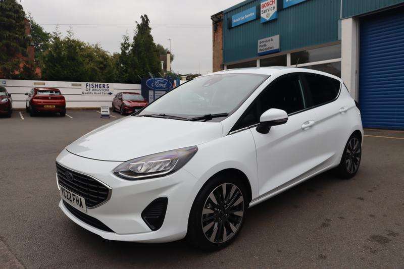 A 2022 FORD FIESTA 1.0T EcoBoost MHEV Titanium Vignale Hatchback 5dr Petrol Hybrid DCT Euro 6 (s/s) (125 ps) A 2022 FORD FIESTA 1.0T EcoBoost MHEV Titanium Vignale Hatchback 5dr Petrol Hybrid DCT Euro 6 (s/s) (125 ps)