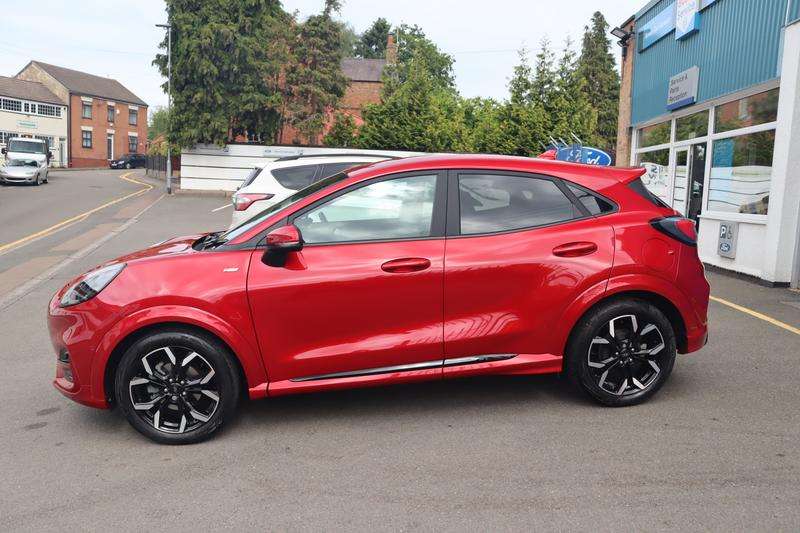 A 2023 FORD PUMA 1.0T EcoBoost MHEV ST-Line X SUV 5dr Petrol Hybrid DCT Euro 6 (s/s) (125 ps) A 2023 FORD PUMA 1.0T EcoBoost MHEV ST-Line X SUV 5dr Petrol Hybrid DCT Euro 6 (s/s) (125 ps)