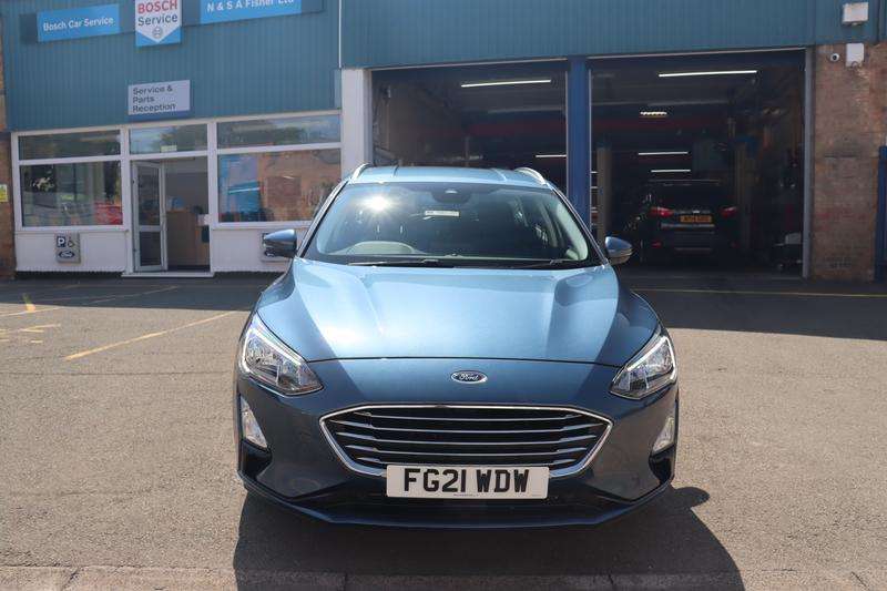 A 2021 FORD FOCUS 1.0T EcoBoost Titanium Estate 5dr Petrol Auto Euro 6 (s/s) (125 ps) A 2021 FORD FOCUS 1.0T EcoBoost Titanium Estate 5dr Petrol Auto Euro 6 (s/s) (125 ps)