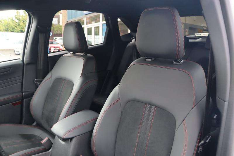 2025 FORD KUGA 2025 FORD KUGA