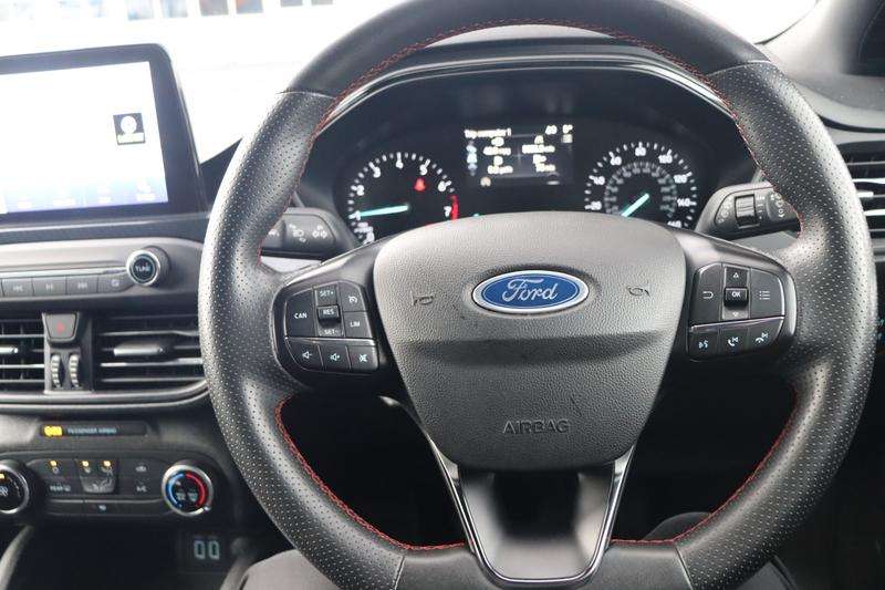 2022 FORD FOCUS 2022 FORD FOCUS