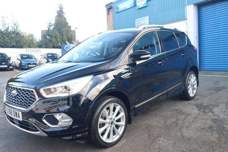 A 2018 FORD KUGA 2.0 TDCi EcoBlue Vignale SUV 5dr Diesel Powershift AWD Euro 6 (s/s) (180 ps) A 2018 FORD KUGA 2.0 TDCi EcoBlue Vignale SUV 5dr Diesel Powershift AWD Euro 6 (s/s) (180 ps)