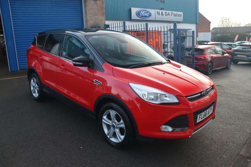 A 2016 FORD KUGA 2.0 TDCi Zetec SUV 5dr Diesel Manual 2WD Euro 6 (s/s) (150 ps) A 2016 FORD KUGA 2.0 TDCi Zetec SUV 5dr Diesel Manual 2WD Euro 6 (s/s) (150 ps)
