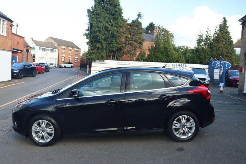 A 2014 FORD FOCUS 1.0T EcoBoost Titanium Navigator Hatchback 5dr Petrol Manual Euro 5 (s/s) (125 ps) A 2014 FORD FOCUS 1.0T EcoBoost Titanium Navigator Hatchback 5dr Petrol Manual Euro 5 (s/s) (125 ps)