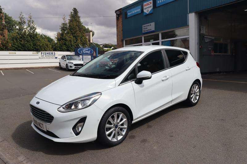 A 2018 FORD FIESTA 1.0T EcoBoost Titanium Hatchback 5dr Petrol Manual Euro 6 (s/s) (100 ps) A 2018 FORD FIESTA 1.0T EcoBoost Titanium Hatchback 5dr Petrol Manual Euro 6 (s/s) (100 ps)