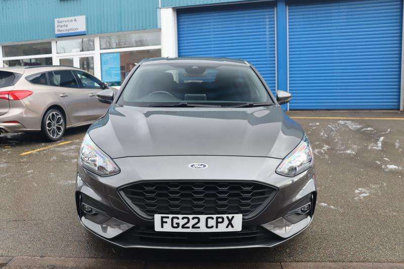 A 2022 FORD FOCUS 1.0T EcoBoost MHEV ST-Line Edition Hatchback 5dr Petrol Manual Euro 6 (s/s) (155 ps) A 2022 FORD FOCUS 1.0T EcoBoost MHEV ST-Line Edition Hatchback 5dr Petrol Manual Euro 6 (s/s) (155 ps)