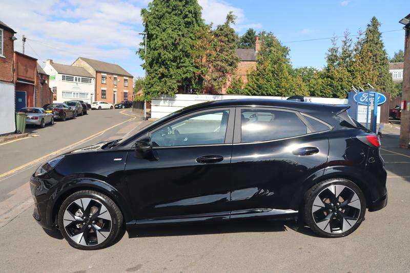 A 2025 FORD PUMA 1.0T EcoBoost MHEV ST-Line X SUV 5dr Petrol Hybrid Manual Euro 6 (s/s) (125 ps) A 2025 FORD PUMA 1.0T EcoBoost MHEV ST-Line X SUV 5dr Petrol Hybrid Manual Euro 6 (s/s) (125 ps)