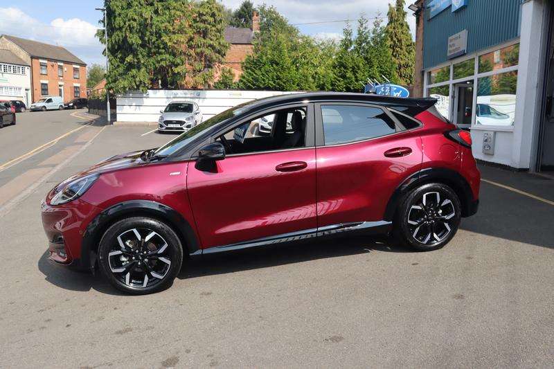 A 2024 FORD PUMA 1.0T EcoBoost MHEV Vivid Ruby Edition SUV 5dr Petrol Hybrid DCT Euro 6 (s/s) (155 ps) A 2024 FORD PUMA 1.0T EcoBoost MHEV Vivid Ruby Edition SUV 5dr Petrol Hybrid DCT Euro 6 (s/s) (155 ps)