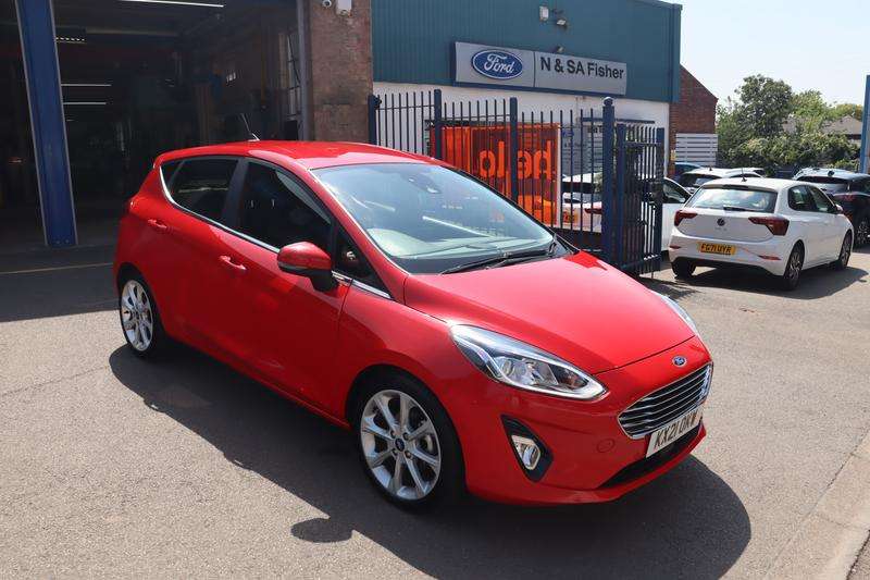A 2021 FORD FIESTA 1.0T EcoBoost Titanium X Hatchback 5dr Petrol DCT Euro 6 (s/s) (125 ps) A 2021 FORD FIESTA 1.0T EcoBoost Titanium X Hatchback 5dr Petrol DCT Euro 6 (s/s) (125 ps)