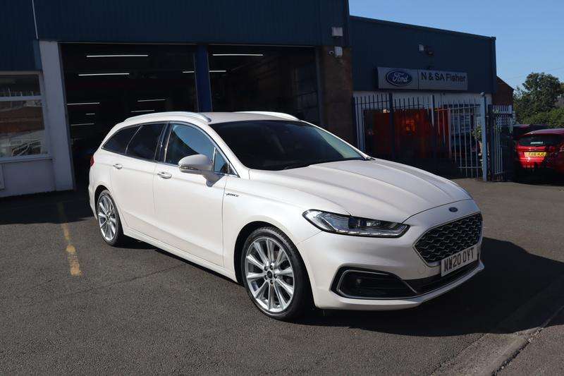 A 2020 FORD MONDEO 2.0 EcoBlue Vignale Estate 5dr Diesel Auto Euro 6 (s/s) (190 ps) A 2020 FORD MONDEO 2.0 EcoBlue Vignale Estate 5dr Diesel Auto Euro 6 (s/s) (190 ps)