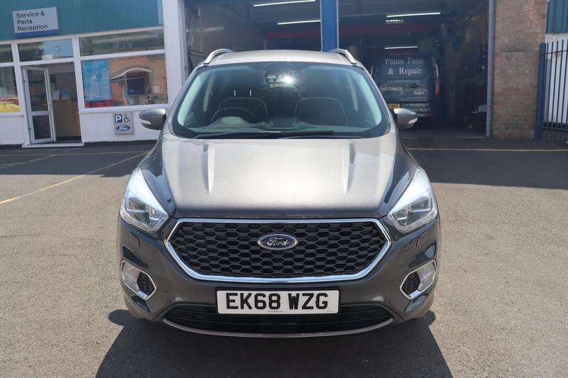 A 2018 FORD KUGA 2.0 TDCi Vignale SUV 5dr Diesel Powershift AWD Euro 6 (s/s) (180 ps) A 2018 FORD KUGA 2.0 TDCi Vignale SUV 5dr Diesel Powershift AWD Euro 6 (s/s) (180 ps)