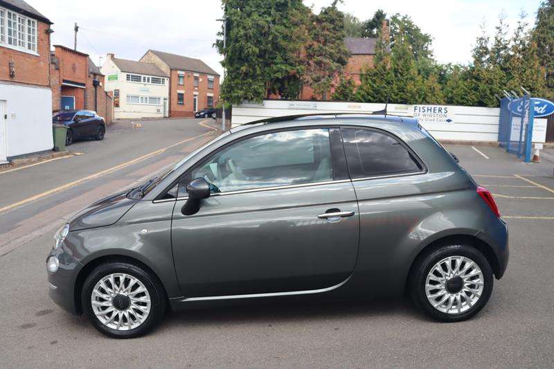 A 2018 FIAT 500 1.2 Lounge Hatchback 3dr Petrol Manual Euro 6 (s/s) (69 bhp) A 2018 FIAT 500 1.2 Lounge Hatchback 3dr Petrol Manual Euro 6 (s/s) (69 bhp)