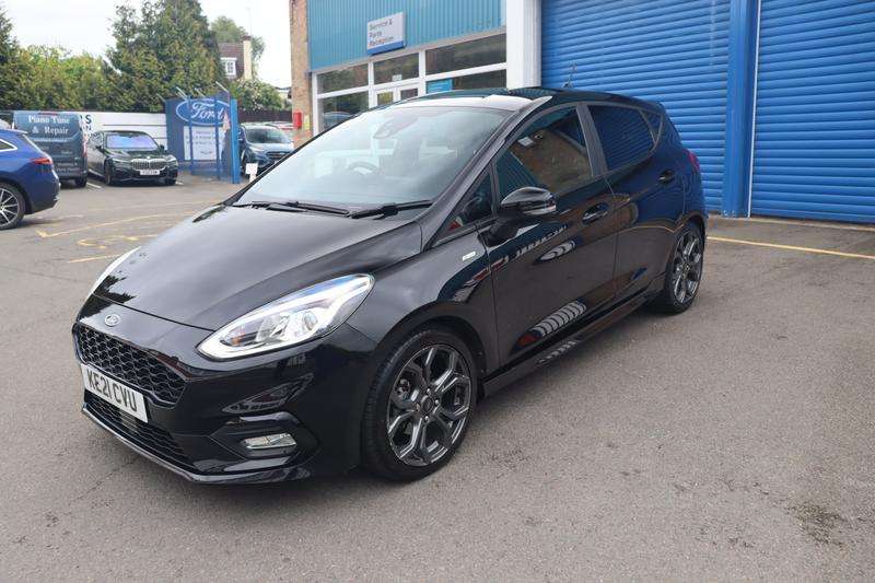 A 2021 FORD FIESTA 1.0T EcoBoost MHEV ST-Line Edition Hatchback 5dr Petrol Manual Euro 6 (s/s) (155 ps) A 2021 FORD FIESTA 1.0T EcoBoost MHEV ST-Line Edition Hatchback 5dr Petrol Manual Euro 6 (s/s) (155 ps)