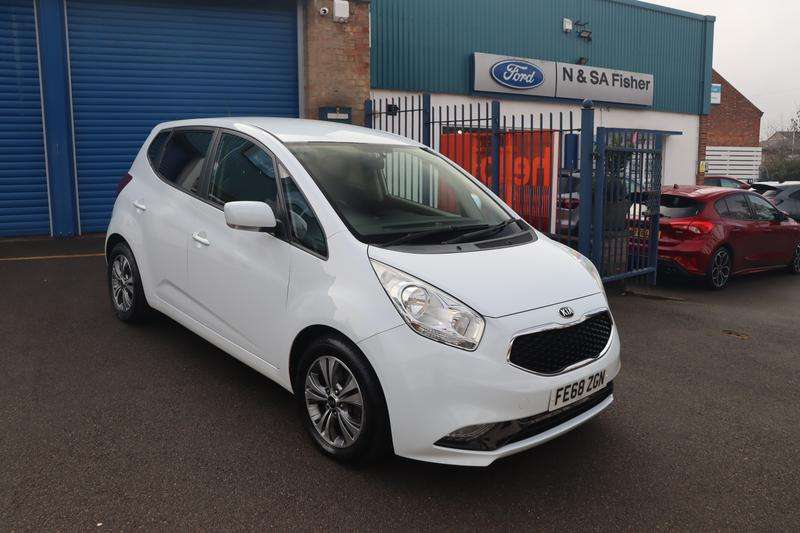 A 2018 KIA VENGA 1.6 3 MPV 5dr Petrol Manual Euro 6 (s/s) (123 bhp) A 2018 KIA VENGA 1.6 3 MPV 5dr Petrol Manual Euro 6 (s/s) (123 bhp)