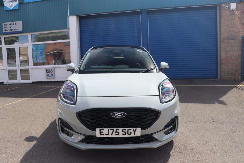 A 2025 FORD PUMA 1.0T EcoBoost MHEV ST-Line X SUV 5dr Petrol Hybrid DCT Euro 6 (s/s) (125 ps) A 2025 FORD PUMA 1.0T EcoBoost MHEV ST-Line X SUV 5dr Petrol Hybrid DCT Euro 6 (s/s) (125 ps)