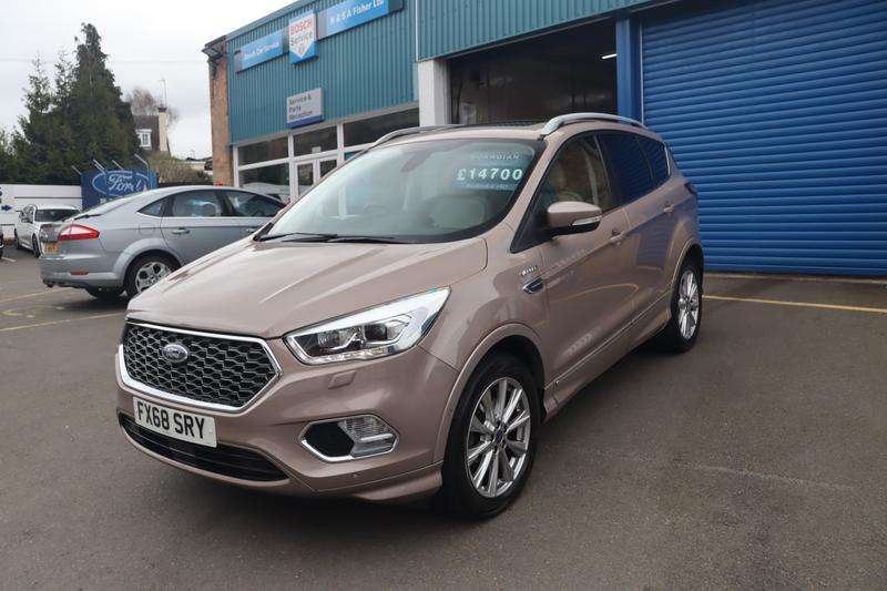 A 2018 FORD KUGA 2.0 TDCi Vignale SUV 5dr Diesel Powershift AWD Euro 6 (s/s) (180 ps) A 2018 FORD KUGA 2.0 TDCi Vignale SUV 5dr Diesel Powershift AWD Euro 6 (s/s) (180 ps)