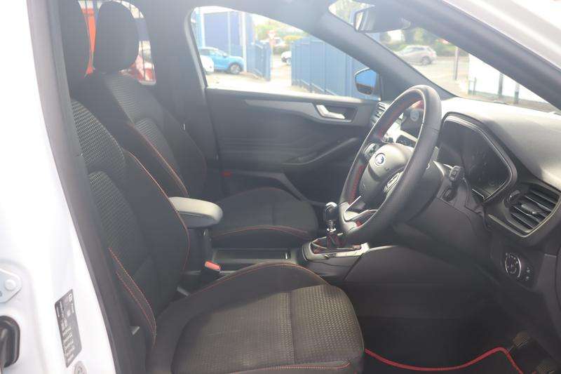 2022 FORD FOCUS 2022 FORD FOCUS