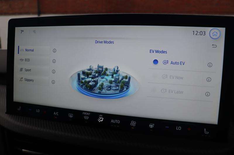 2025 FORD KUGA 2025 FORD KUGA