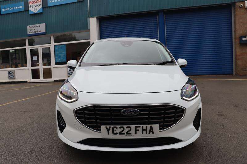 A 2022 FORD FIESTA 1.0T EcoBoost MHEV Titanium Vignale Hatchback 5dr Petrol Hybrid DCT Euro 6 (s/s) (125 ps) A 2022 FORD FIESTA 1.0T EcoBoost MHEV Titanium Vignale Hatchback 5dr Petrol Hybrid DCT Euro 6 (s/s) (125 ps)