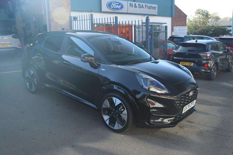 A 2025 FORD PUMA 1.0T EcoBoost MHEV ST-Line SUV 5dr Petrol Hybrid Manual Euro 6 (s/s) (125 ps) A 2025 FORD PUMA 1.0T EcoBoost MHEV ST-Line SUV 5dr Petrol Hybrid Manual Euro 6 (s/s) (125 ps)