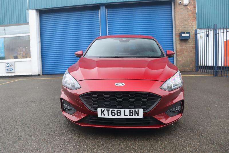 A 2019 FORD FOCUS 1.5 EcoBlue ST-Line X Hatchback 5dr Diesel Auto Euro 6 (s/s) (120 ps) A 2019 FORD FOCUS 1.5 EcoBlue ST-Line X Hatchback 5dr Diesel Auto Euro 6 (s/s) (120 ps)