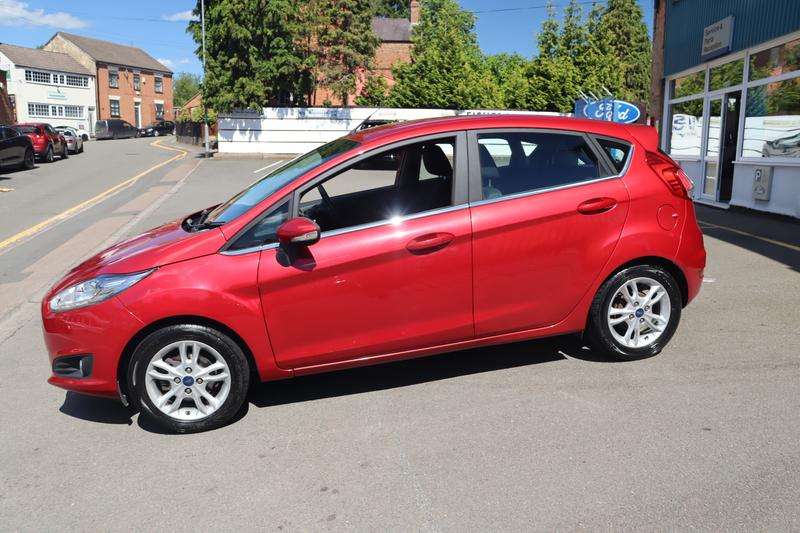 A 2016 FORD FIESTA 1.0T EcoBoost Zetec Hatchback 5dr Petrol Manual Euro 6 (s/s) (100 ps) A 2016 FORD FIESTA 1.0T EcoBoost Zetec Hatchback 5dr Petrol Manual Euro 6 (s/s) (100 ps)