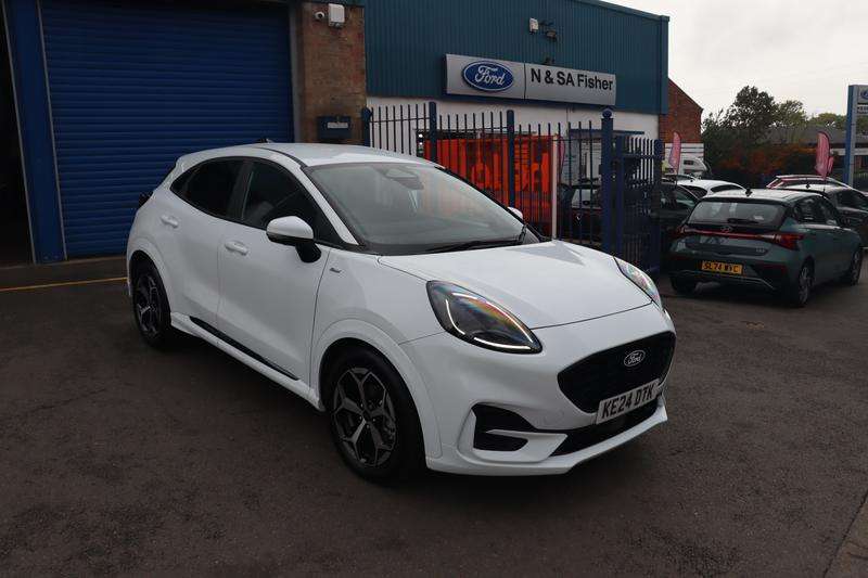 A 2024 FORD PUMA 1.0T EcoBoost MHEV ST-Line SUV 5dr Petrol Hybrid DCT Euro 6 (s/s) (125 ps) A 2024 FORD PUMA 1.0T EcoBoost MHEV ST-Line SUV 5dr Petrol Hybrid DCT Euro 6 (s/s) (125 ps)