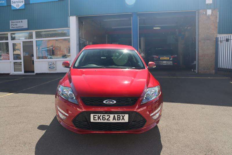 A 2012 FORD MONDEO 2.0 TDCi Titanium X Sport Hatchback 5dr Diesel Powershift Euro 5 (163 ps) A 2012 FORD MONDEO 2.0 TDCi Titanium X Sport Hatchback 5dr Diesel Powershift Euro 5 (163 ps)